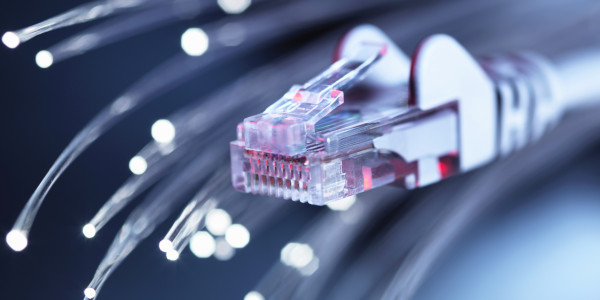 Certificado / Certificación de ICT Telecomunicaciones en Madrid · Certificado de internet banda ancha y fibra óptica